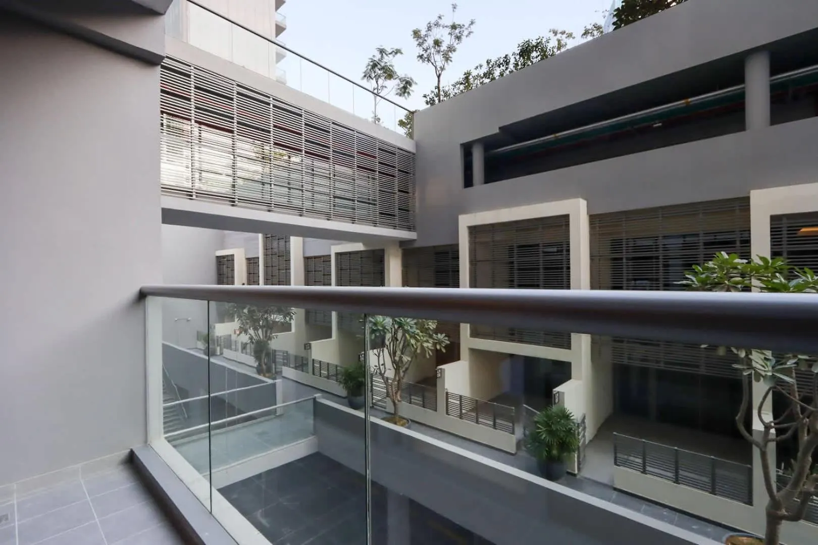 Apartment Modern Studio Near Dubai Mall Walk To Dubai Canal